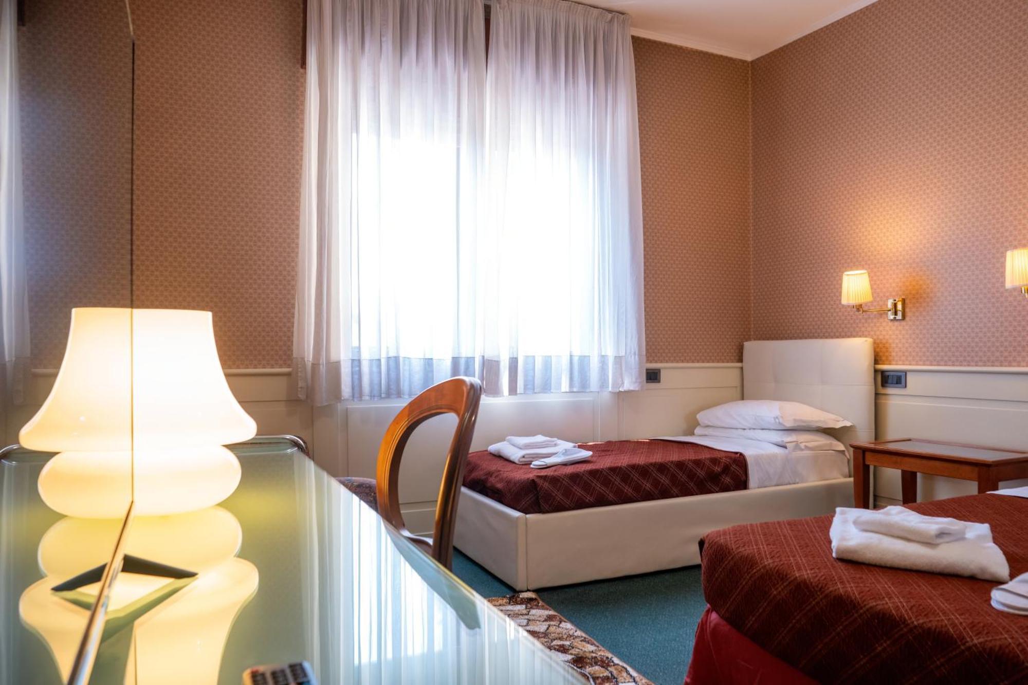 Hotel Alla Giustizia メストレ エクステリア 写真